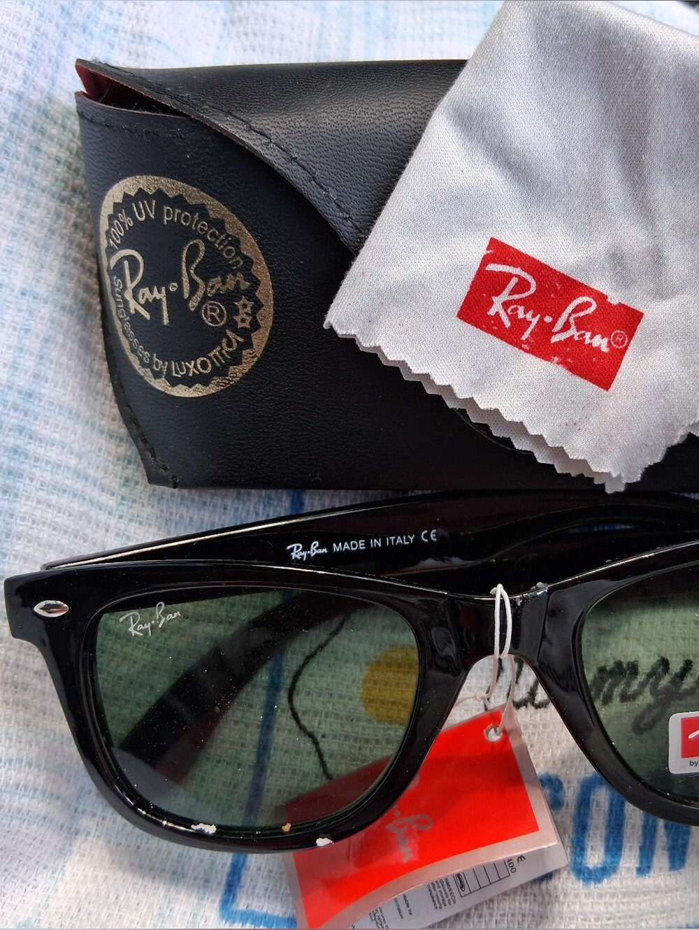 Ray-Ban Black Sunglasses with Green Tint Lenses and Case